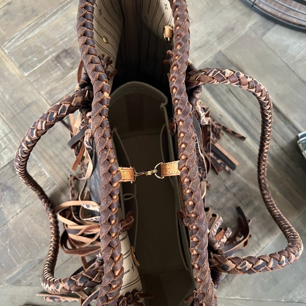 Customized LV Monogram Neverfull MM - Picture 7 of 16